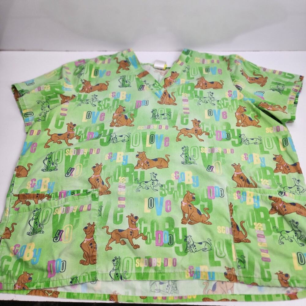 Scooby-Doo! Green V-Neck Short Sleeve Scrubs Top Women's Size 2XL